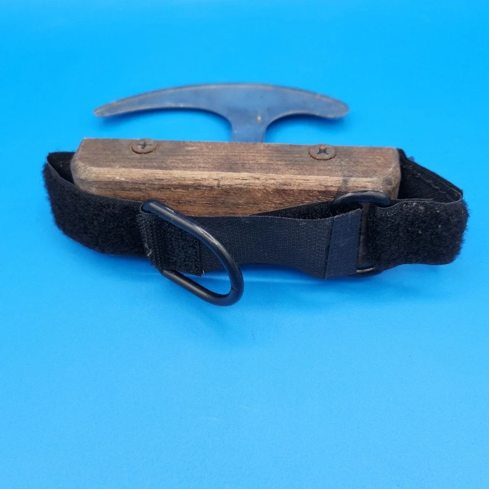 Vintage Rocker T knife with Velcro Strap added‎ to it